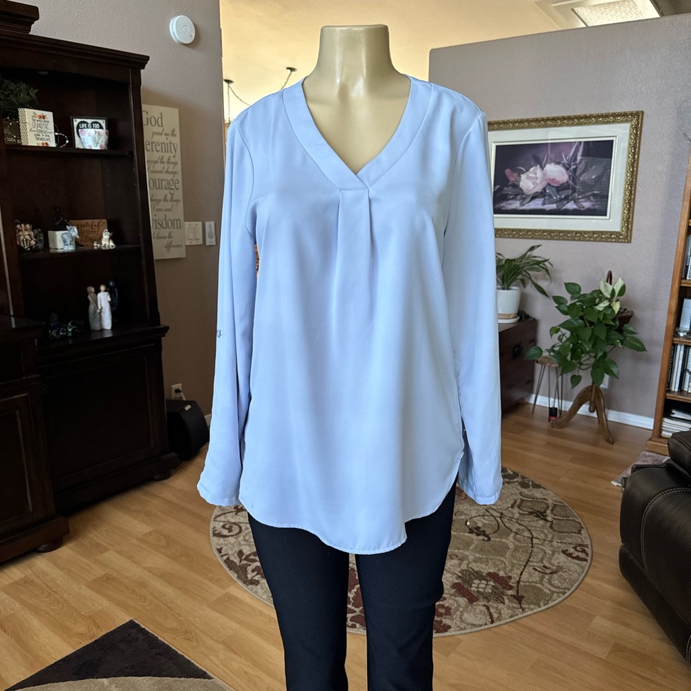 Youtalia lavender long sleeve Vneck blouse-size M